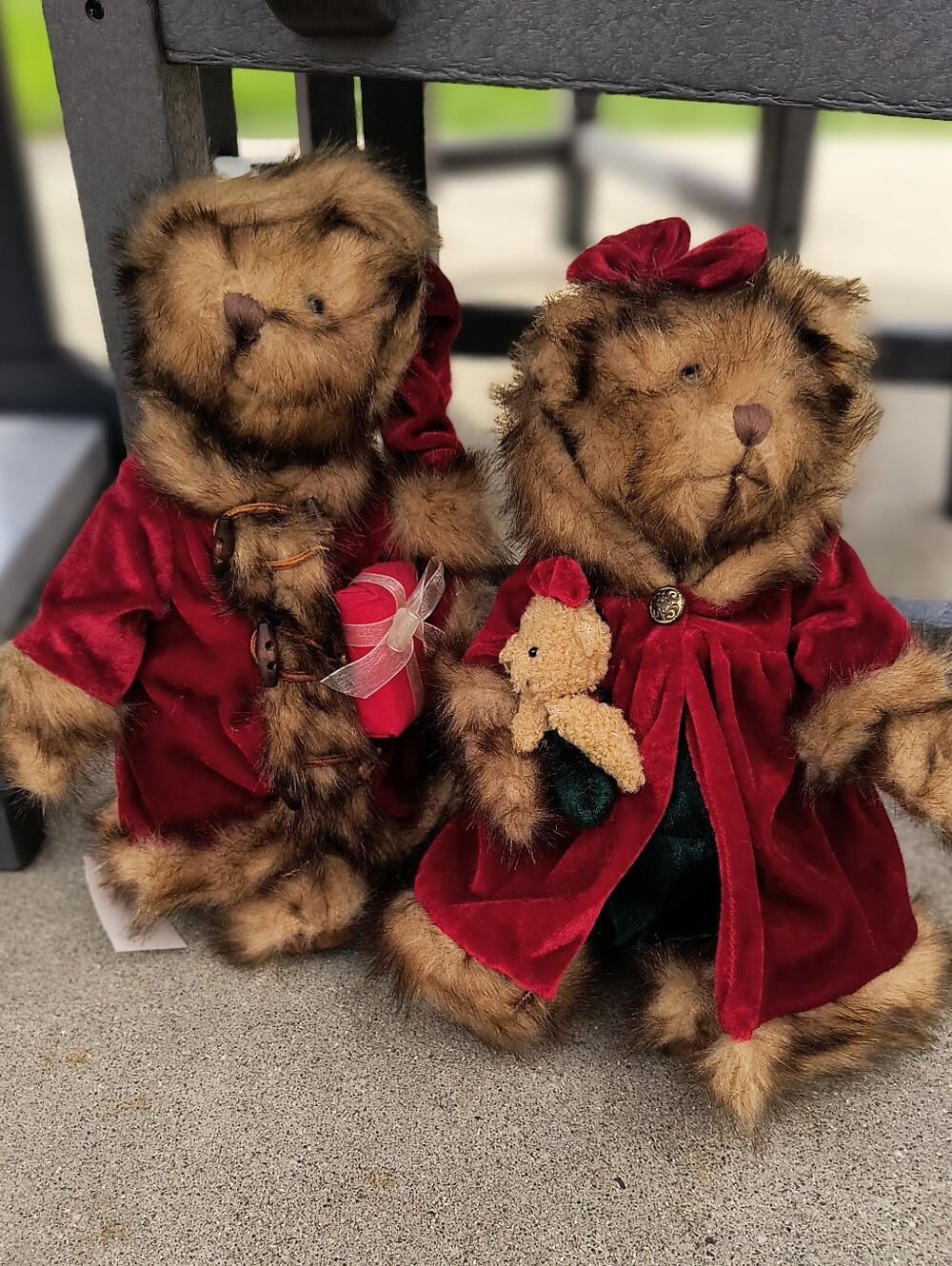 Vintage Tender Hearted Collectibles Teddy Bears Couple Christmas Jointed Plush